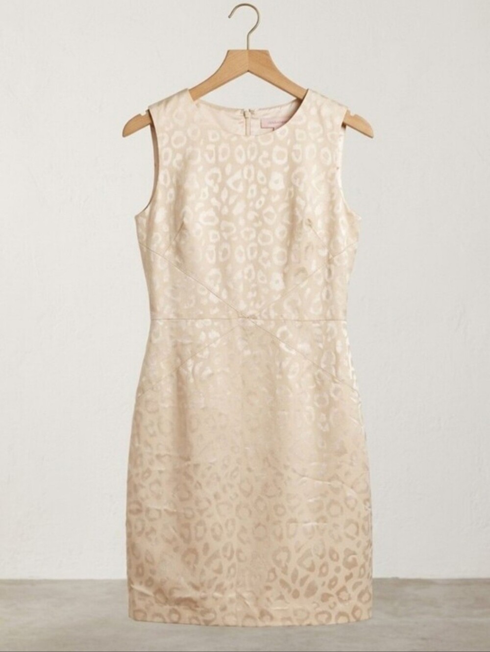 Forever 21 Cream Jacquard Animal-Print Sheath Dress